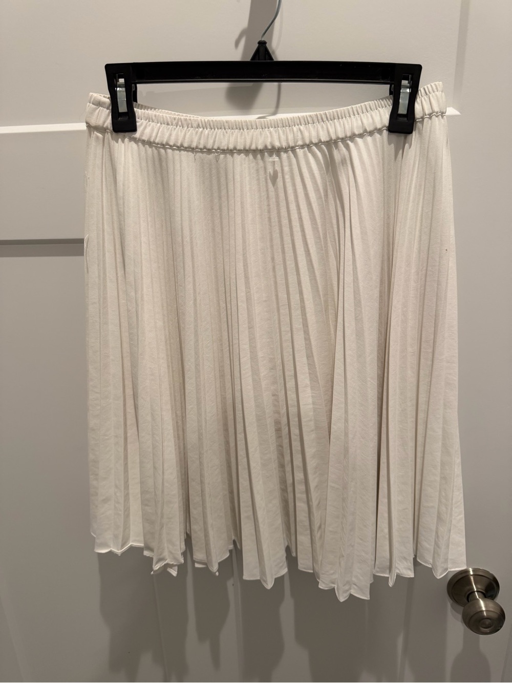 Club Monaco Women's Pleated White Skirt